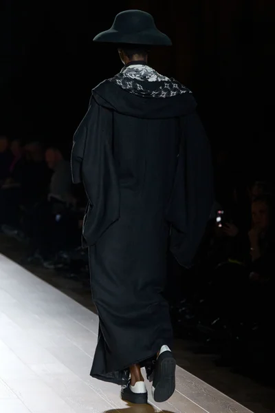 Look 63